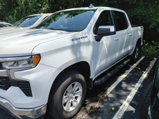 2022 Chevrolet Silverado 1500 LT 4WD photo