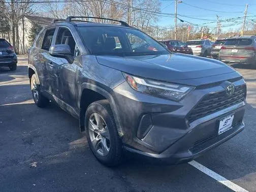 2022 Toyota RAV4 XLE AWD photo