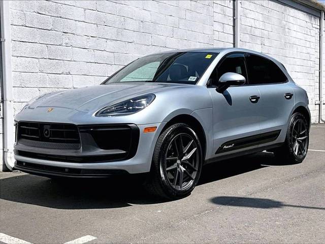 2023 Porsche Macan T AWD photo