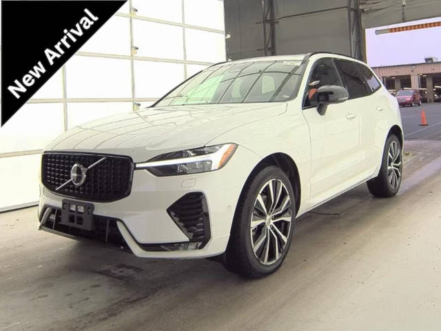 2023 Volvo XC60 Plus Dark Theme AWD photo