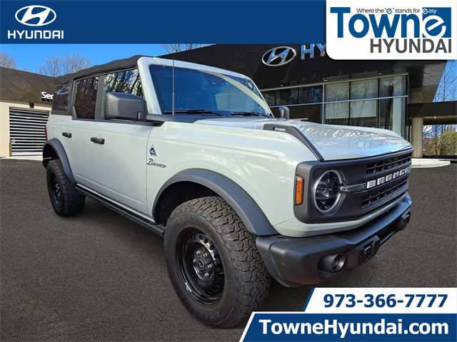 2022 Ford Bronco 4 Door Black Diamond 4WD photo
