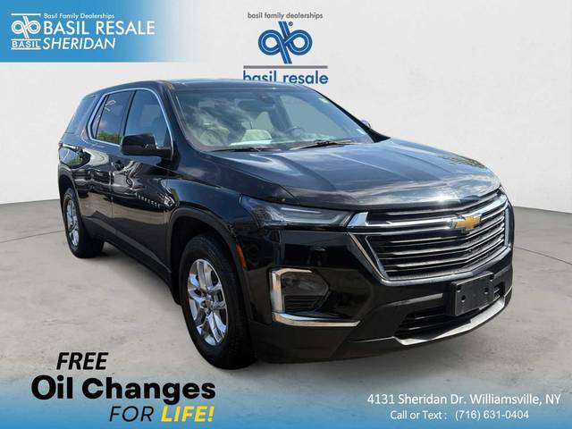 2023 Chevrolet Traverse LS AWD photo