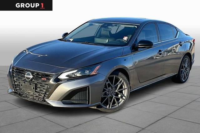 2023 Nissan Altima 2.0 SR FWD photo