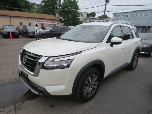 2023 Nissan Pathfinder SL 4WD photo