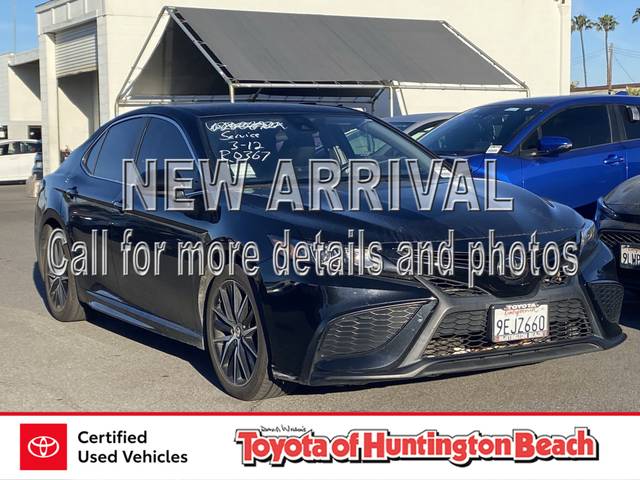 2021 Toyota Camry SE FWD photo