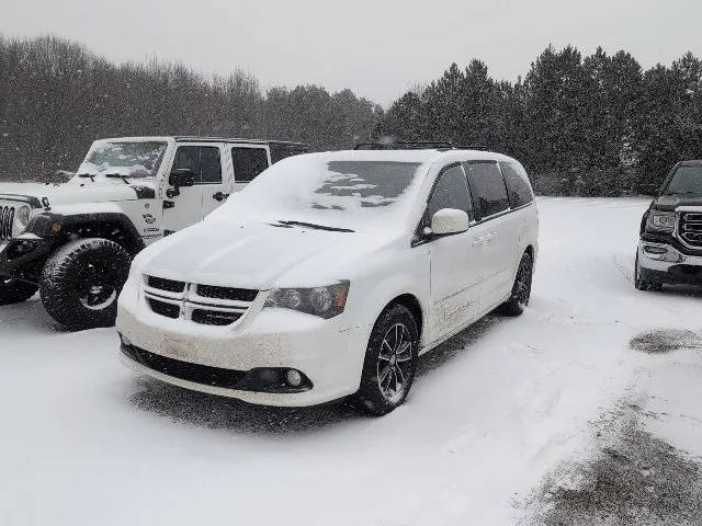 2017 Dodge Grand Caravan GT FWD photo