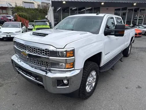 2019 Chevrolet Silverado 3500HD LT 4WD photo