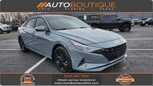 2023 Hyundai Elantra SEL FWD photo