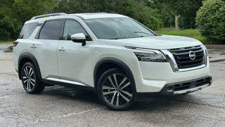 2023 Nissan Pathfinder Platinum 4WD photo