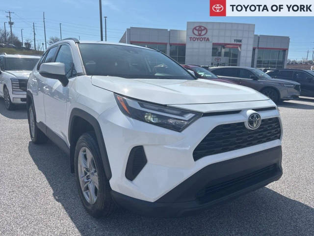 2022 Toyota RAV4 XLE AWD photo
