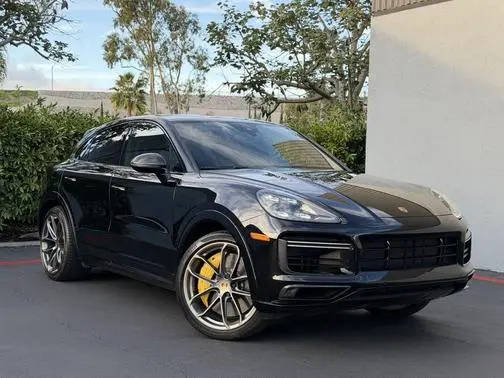 2023 Porsche Cayenne Coupe Turbo S E-Hybrid AWD photo