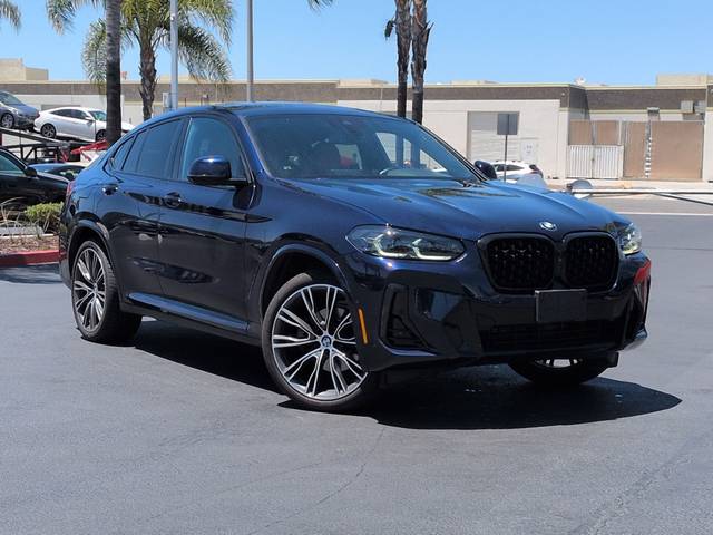 2023 BMW X4 xDrive30i AWD photo