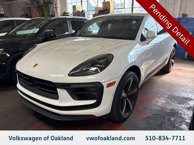 2023 Porsche Macan S AWD photo