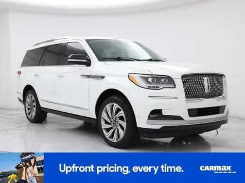 2022 Lincoln Navigator Standard 4WD photo