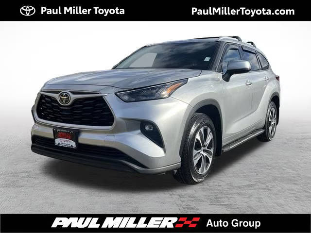 2022 Toyota Highlander XLE AWD photo