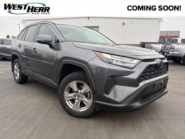 2022 Toyota RAV4 XLE AWD photo