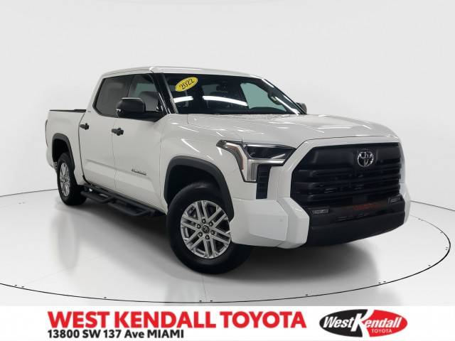 2022 Toyota Tundra SR5 4WD photo