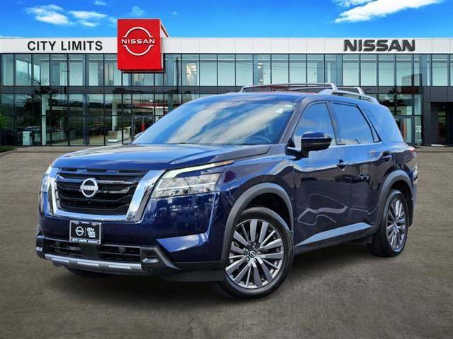 2023 Nissan Pathfinder SL FWD photo