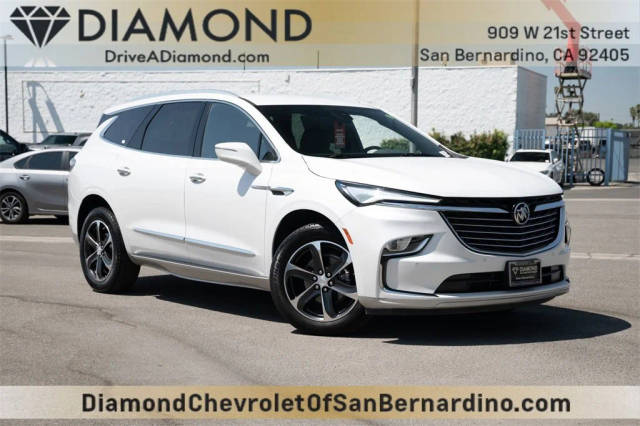 2023 Buick Enclave Essence AWD photo