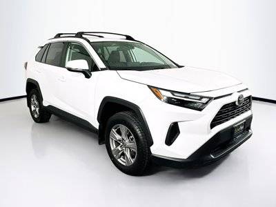 2022 Toyota RAV4 XLE FWD photo