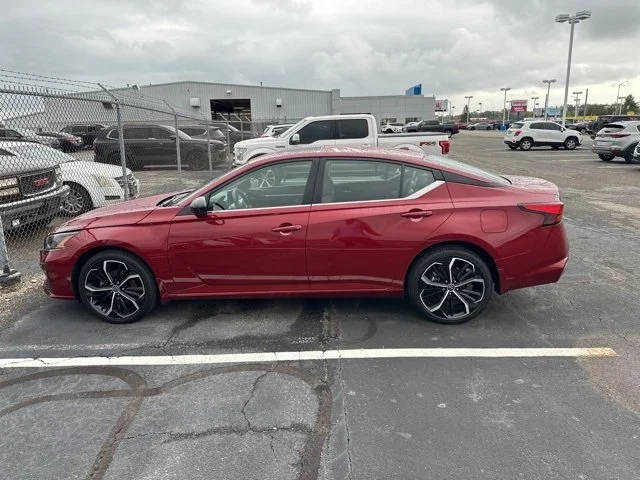 2023 Nissan Altima 2.5 SR AWD photo