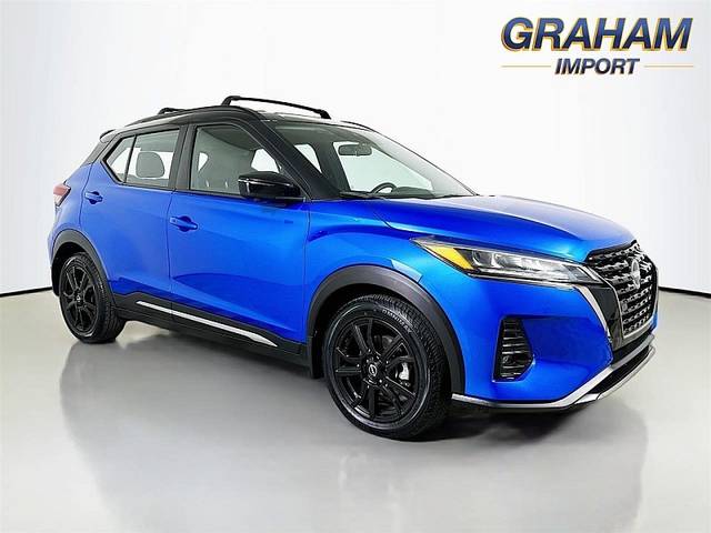 2023 Nissan Kicks SR FWD photo