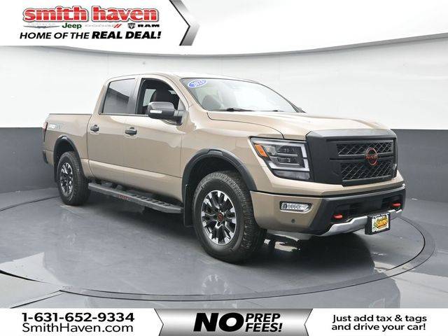 2023 Nissan Titan PRO-4X 4WD photo