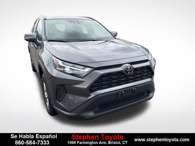 2022 Toyota RAV4 XLE AWD photo