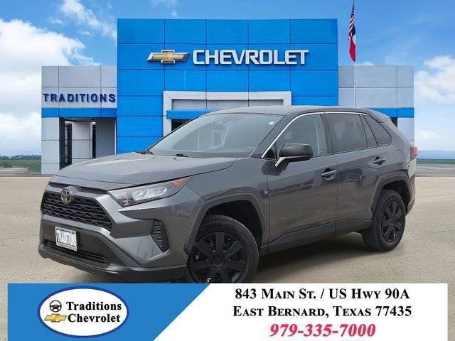 2022 Toyota RAV4 LE FWD photo