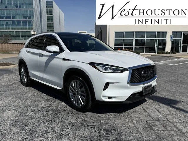 2023 Infiniti QX50 LUXE FWD photo