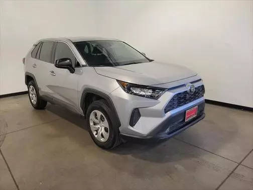 2022 Toyota RAV4 LE AWD photo