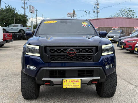 2023 Nissan Frontier PRO-4X 4WD photo