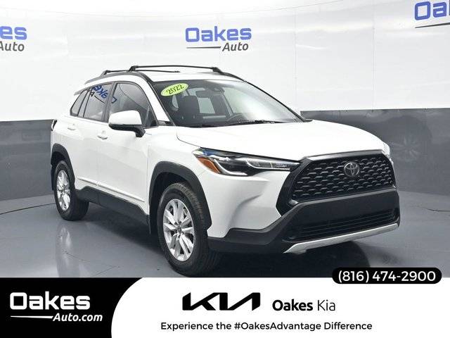 2022 Toyota Corolla Cross LE FWD photo
