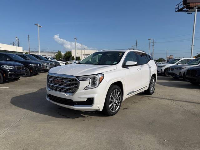 2023 GMC Terrain Denali AWD photo