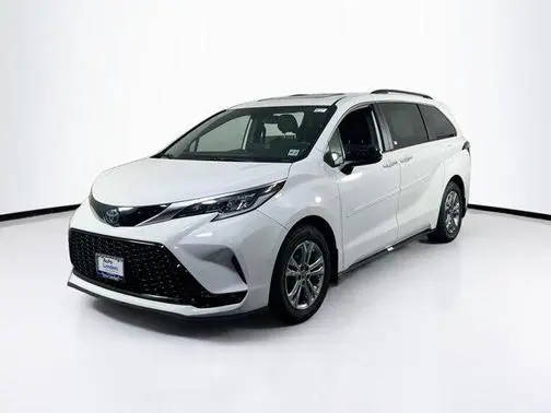 2022 Toyota Sienna XSE AWD photo