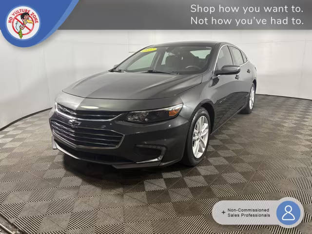 2017 Chevrolet Malibu LT FWD photo