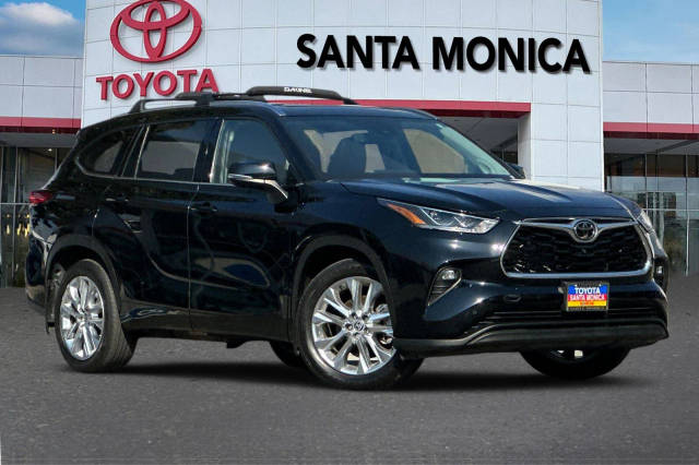 2022 Toyota Highlander Limited AWD photo