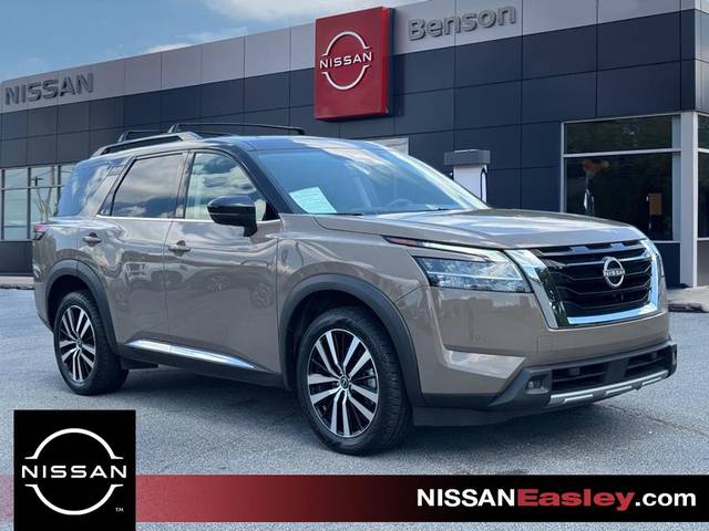 2023 Nissan Pathfinder Platinum 4WD photo