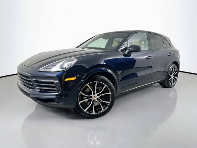 2023 Porsche Cayenne Platinum Edition AWD photo