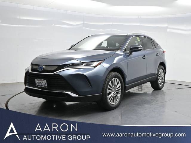 2022 Toyota Venza XLE AWD photo
