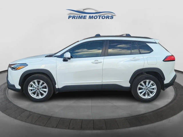 2022 Toyota Corolla Cross LE AWD photo
