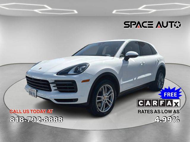 2023 Porsche Cayenne  AWD photo