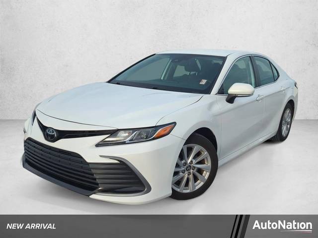 2023 Toyota Camry LE FWD photo