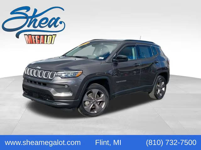 2022 Jeep Compass Latitude Lux 4WD photo