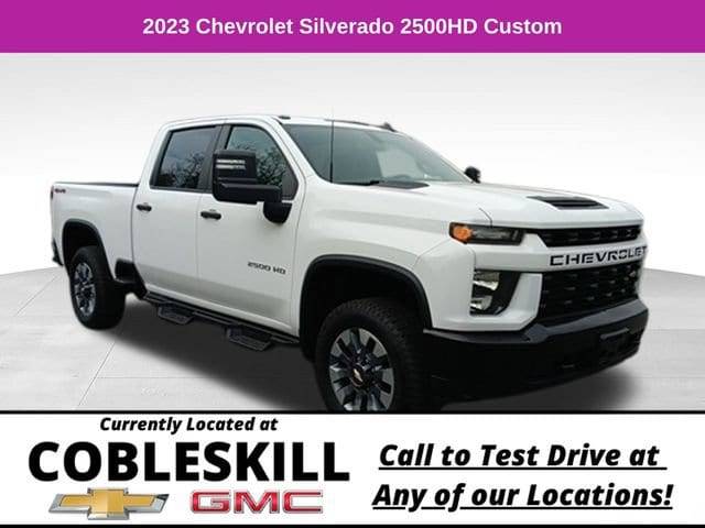 2023 Chevrolet Silverado 2500HD Custom 4WD photo