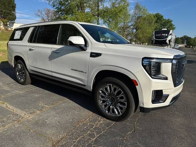 2023 GMC Yukon XL Denali Ultimate 4WD photo