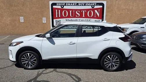 2023 Nissan Kicks SV FWD photo