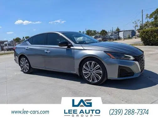 2023 Nissan Altima 2.5 SL FWD photo