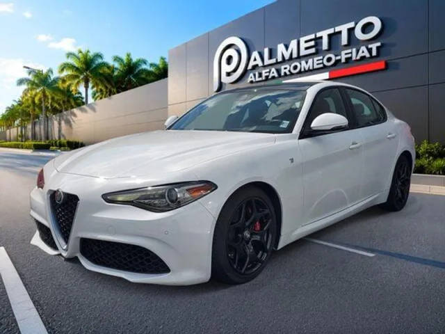 2022 Alfa Romeo Giulia Ti RWD photo
