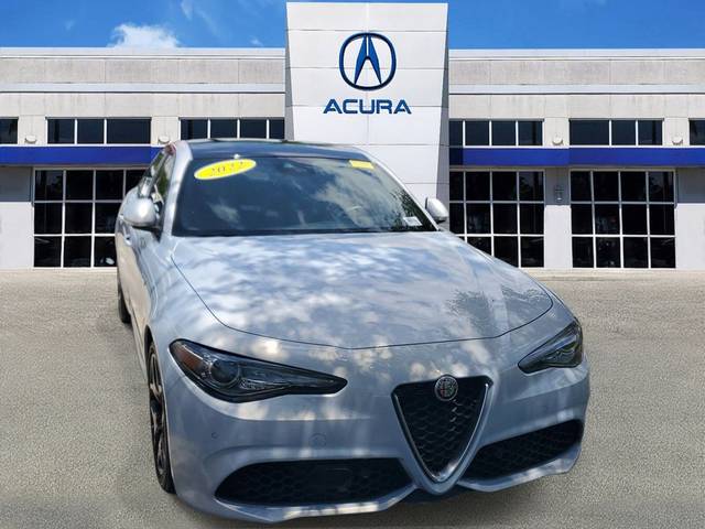 2022 Alfa Romeo Giulia Ti RWD photo
